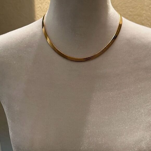 Jennifer Zeuner Allie Herringbone Chain Necklace 14k Hamilton Yellow Gold Plate - Picture 1 of 7